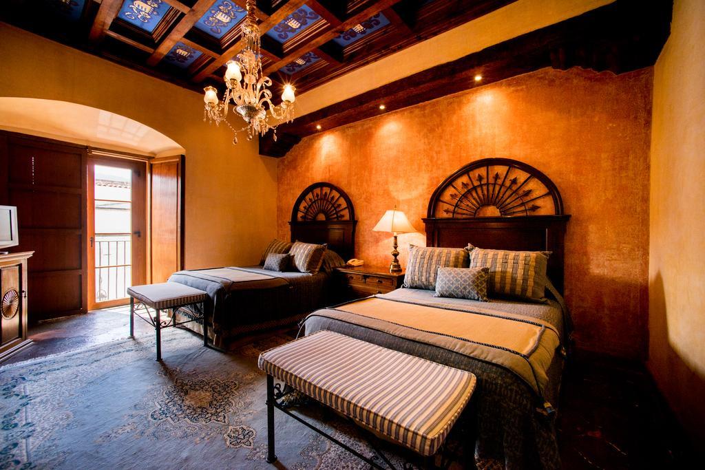 Hotel Palacio De Dona Leonor Antigua Zewnętrze zdjęcie